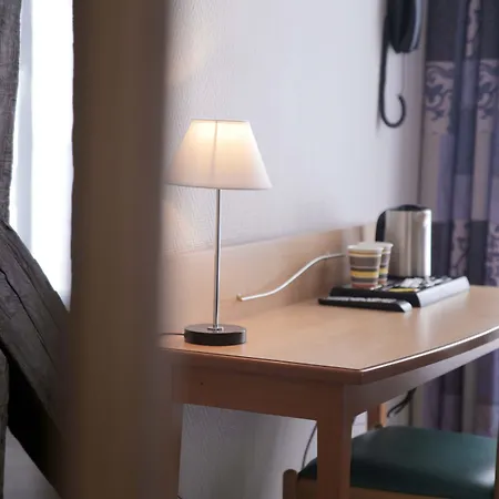 Otel Du Cheval Rouge 3*