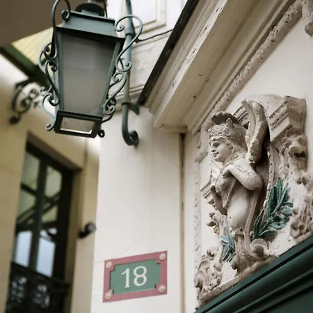 Du Cheval Rouge