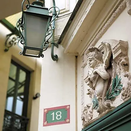 Du Cheval Rouge