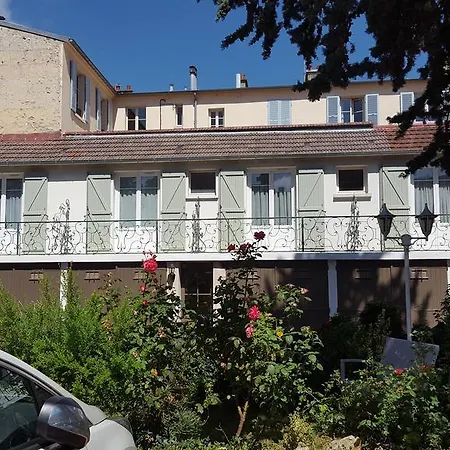 Du Cheval Rouge 호텔