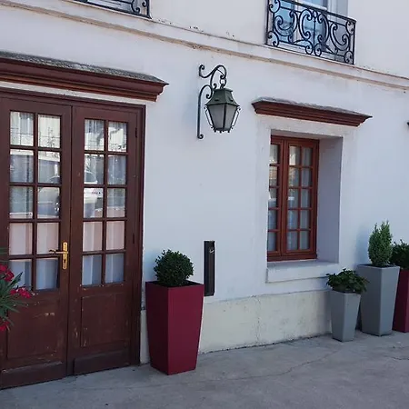 Du Cheval Rouge 3* Версаль