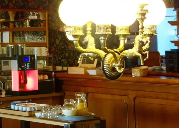 Du Cheval Rouge 3* Wersal