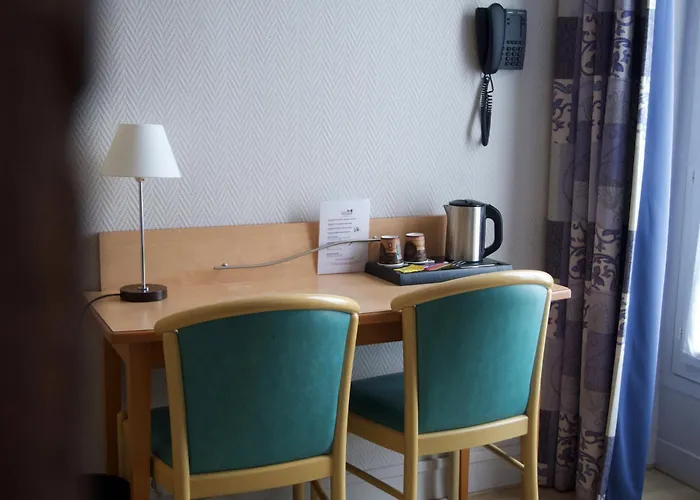 Du Cheval Rouge 3* Wersal